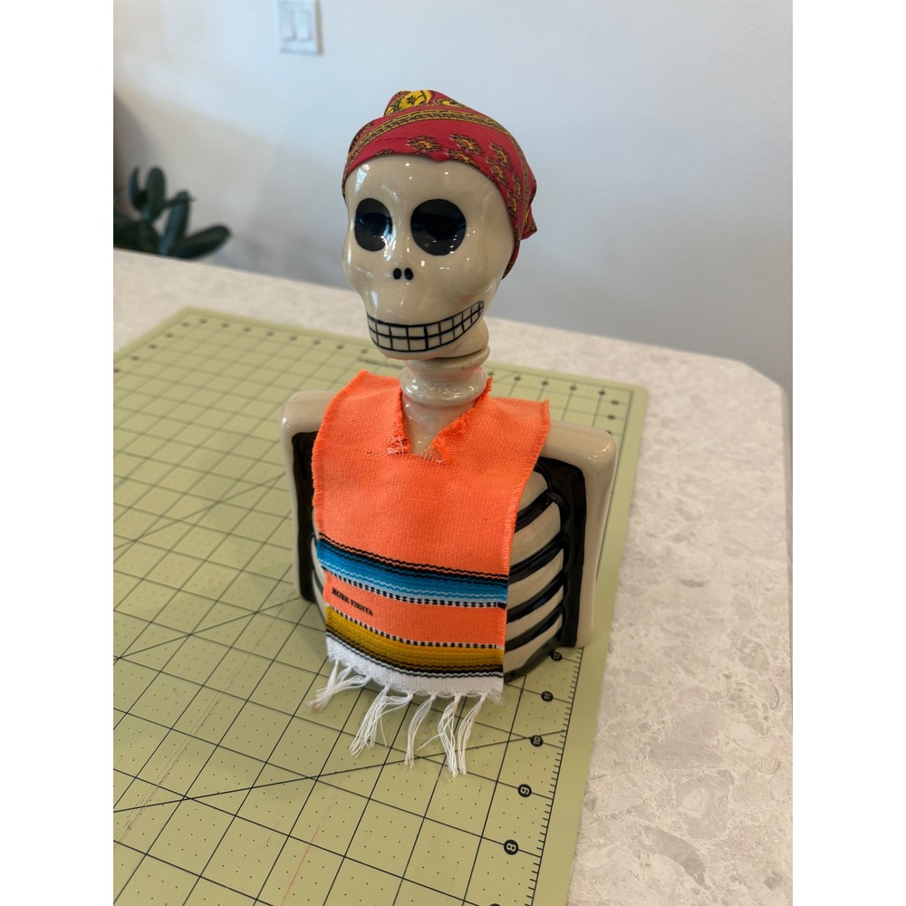 Los Azulejos Skelly Reposado Tequila Empty Ceramic Decanter Skeleton 750ml